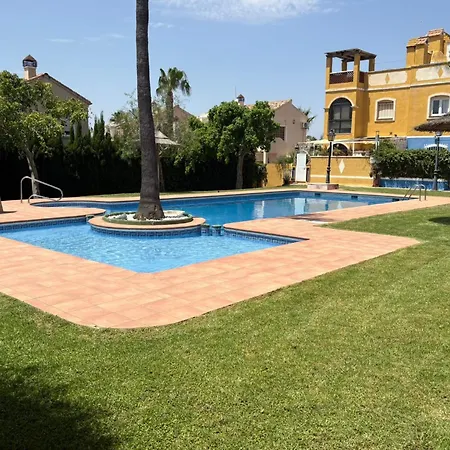 Sun And Pool Vacation Hmwy *